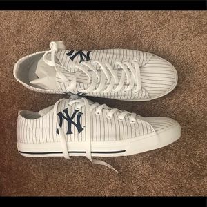 Yankees Row One mens shoes